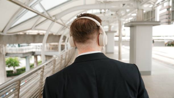 travel noise cancelling headphones